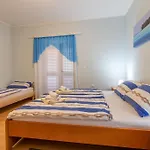 Hébergement de vacances Dajana, A Cozy Pet Friendly Minutes From The