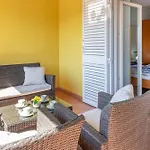 Dajana, A Cozy Pet Friendly Minutes From The * Juršići