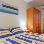 Dajana, A Cozy Pet Friendly Minutes From The Juršići