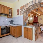 Dajana, A Cozy Pet Friendly Minutes From The Hébergement de vacances