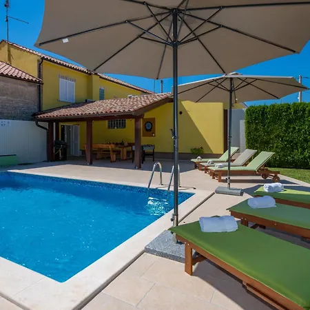 Dajana, A Cozy Pet Friendly Minutes From The Feriehus *