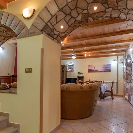Dajana, A Cozy Pet Friendly Minutes From The Hébergement de vacances *
