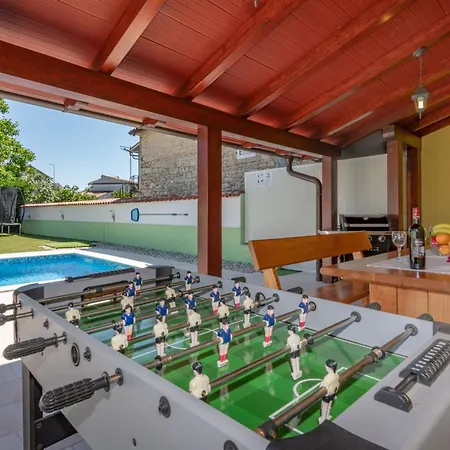 Dajana, A Cozy Pet Friendly Minutes From The بيت للعطل